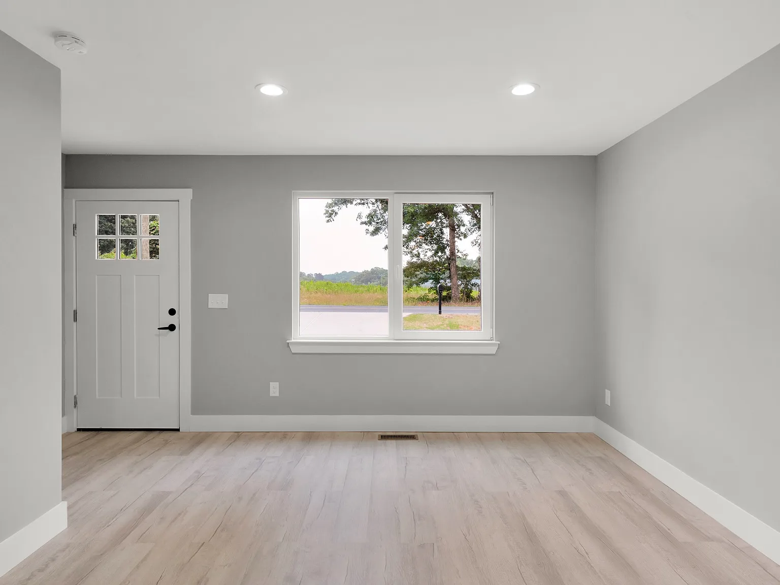 3 bed, 2.5 bath, 1200 sqft, $1,650 — Photo 4