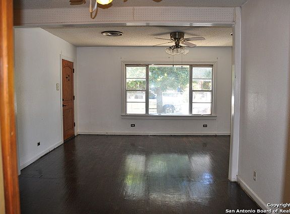 3rd image of 503 Frost St