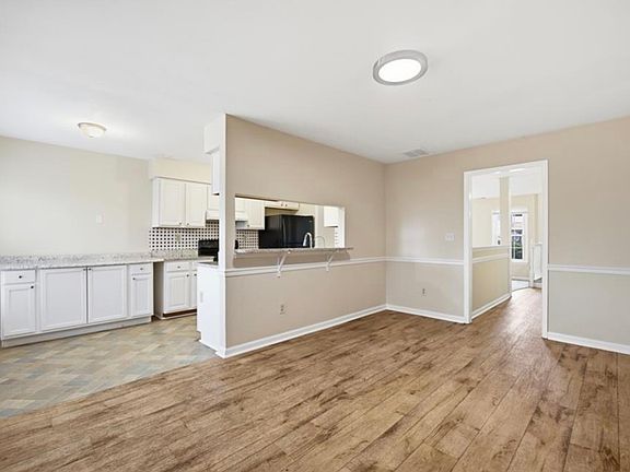 4th image of 5531 Old Guard Cres #1