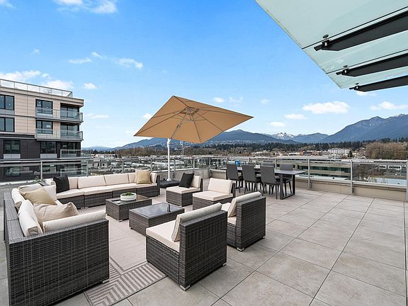 3rd image of 755 Harbourside Dr #703