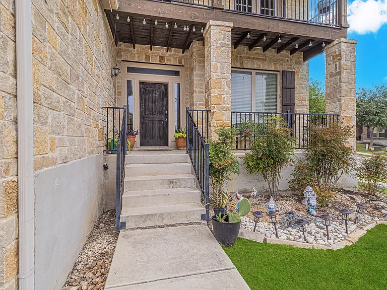 5488 Devonwood St — Photo 3