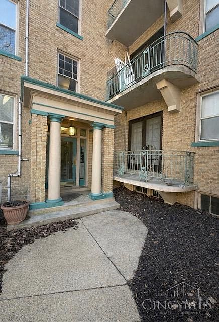 2nd image of 3896 Reading Rd Unit P