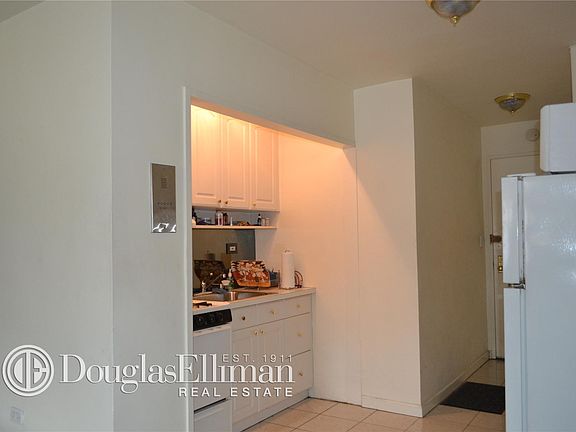 2nd image of 191 Willoughby St APT 12F