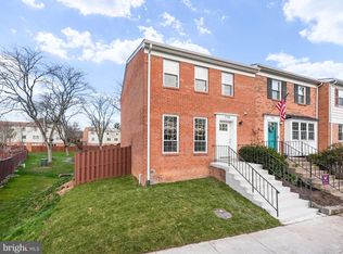 2798 Trevino Ln, Falls Church, VA 22043