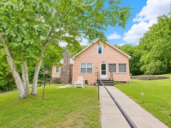 1439 S Main St, Athol, MA 01331