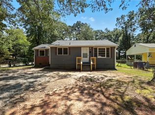 1424 Belleauwood St, Winston Salem, NC 27107