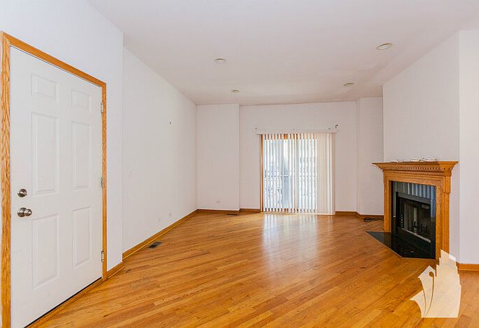 1st image of 2723 N Wayne Ave #2n