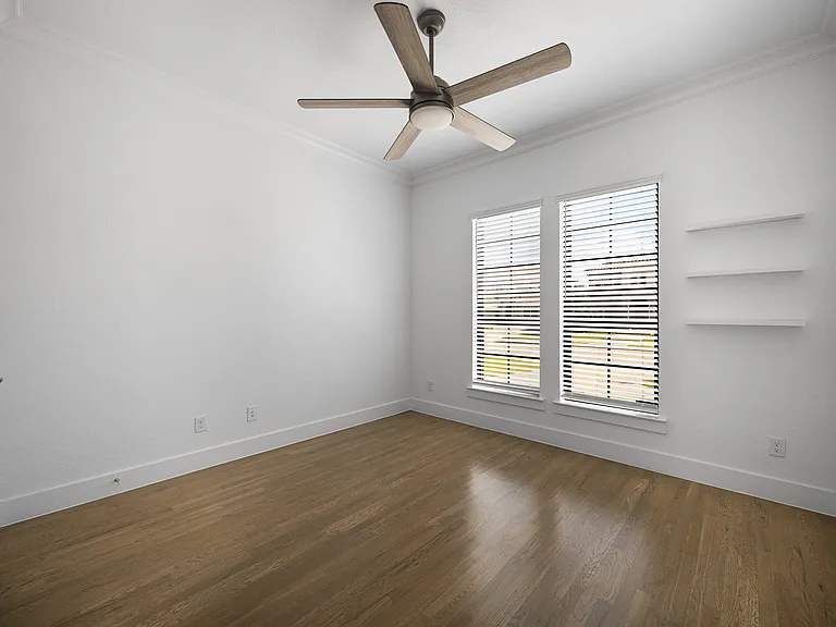 1611 Cottonwood Trl — Photo 17