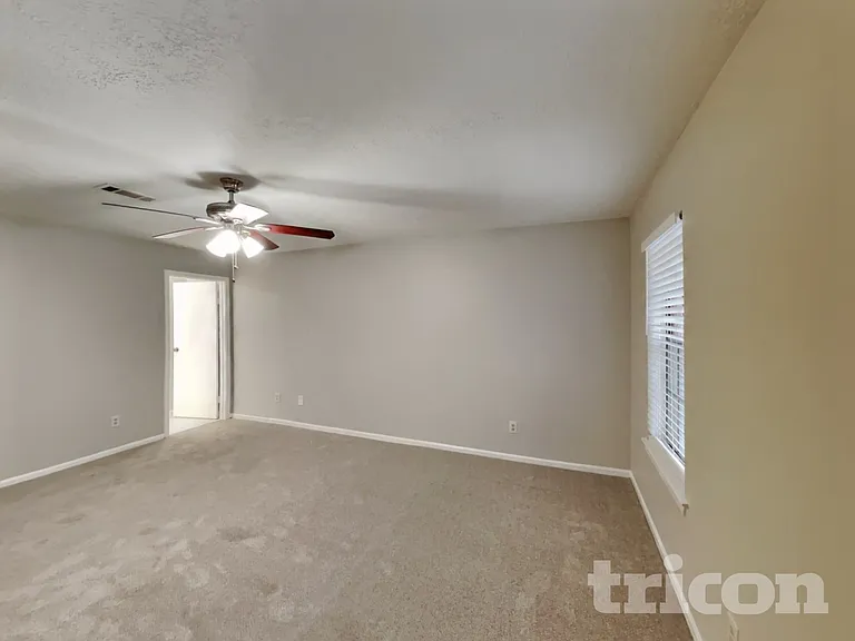 8111 Silver Fir Dr — Photo 8