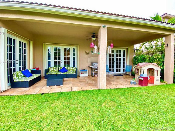 3rd image of 1101 Sunflower Cir #1101