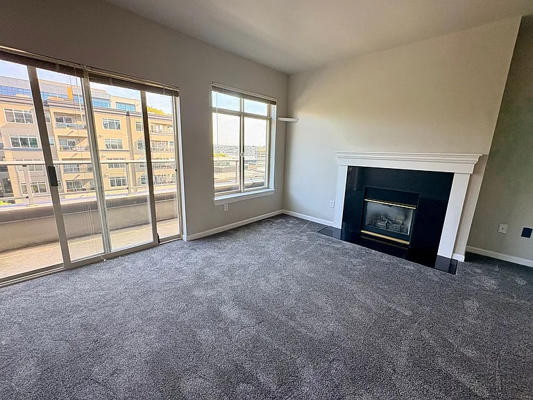 900 Aurora Ave N #S608 — Photo 3