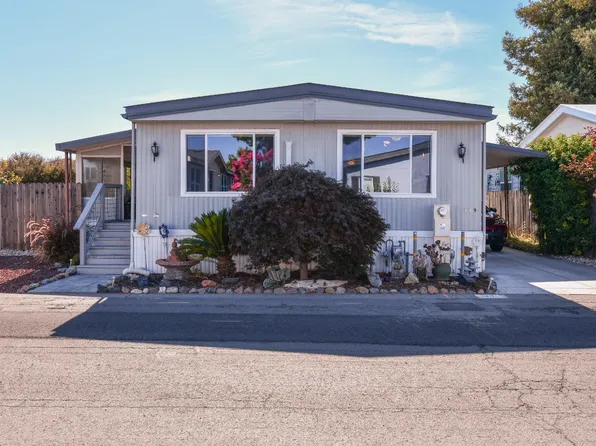 129 Leisure Park Circle, Santa Rosa, CA 95401