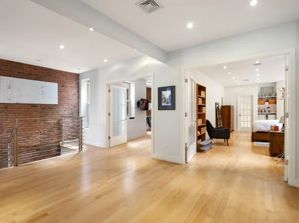 210 West 82nd Street image 6 of 14