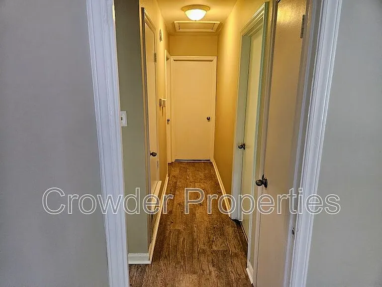 6815 Water Mill Ct — Photo 8