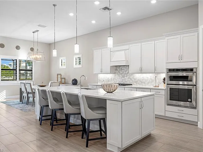 9124 Snowy Owl Way — Photo 3