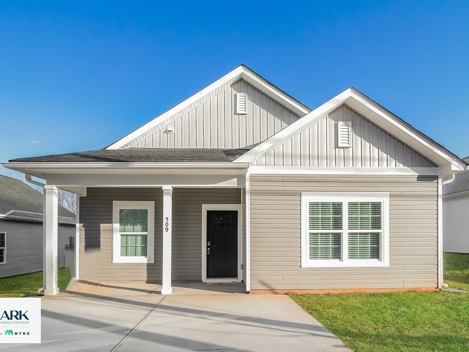 3 bed, 2.0 bath, 1244 sqft, $1,791 — Photo 2