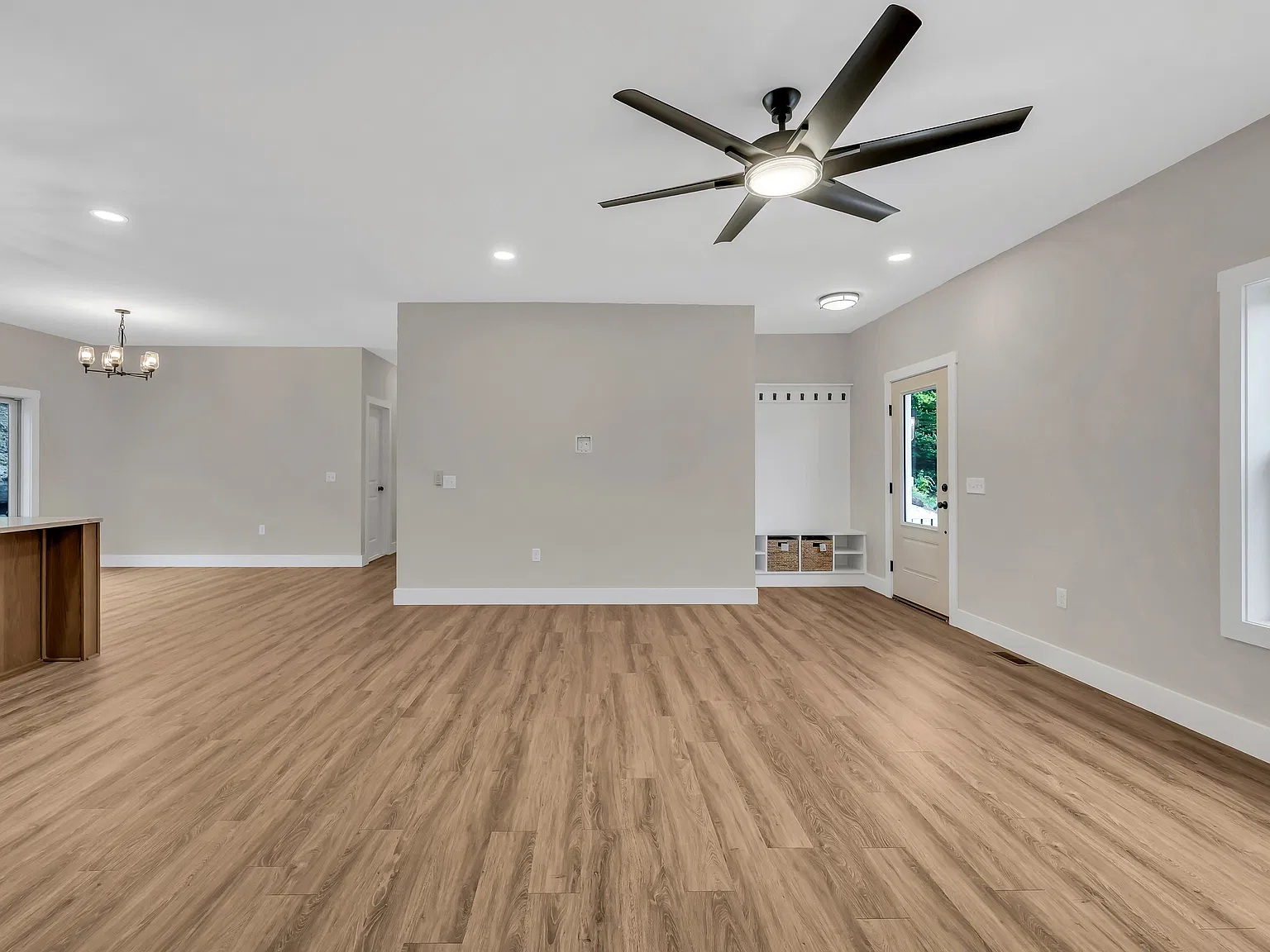 3 bed, 1850 sqft, $3,500 — Photo 3