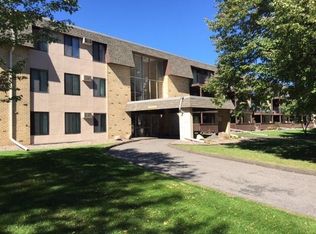 3461 Kent St APT 1208, Shoreview, MN 55126