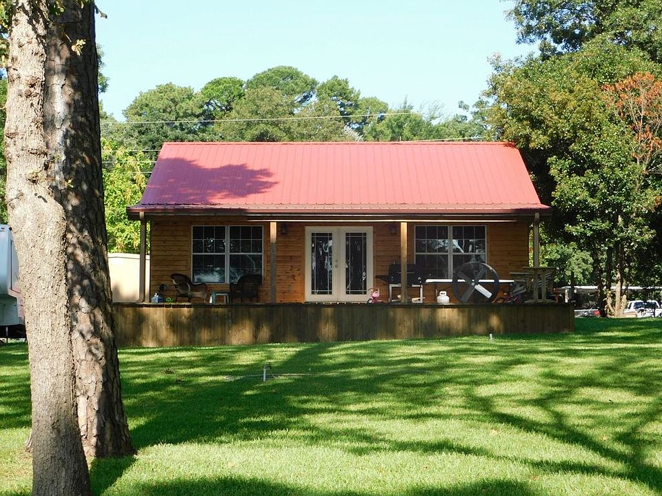 1st image of 23013 Lakeside Dr