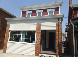 11 W Main St FRNT 2F, Ephrata, PA 17522