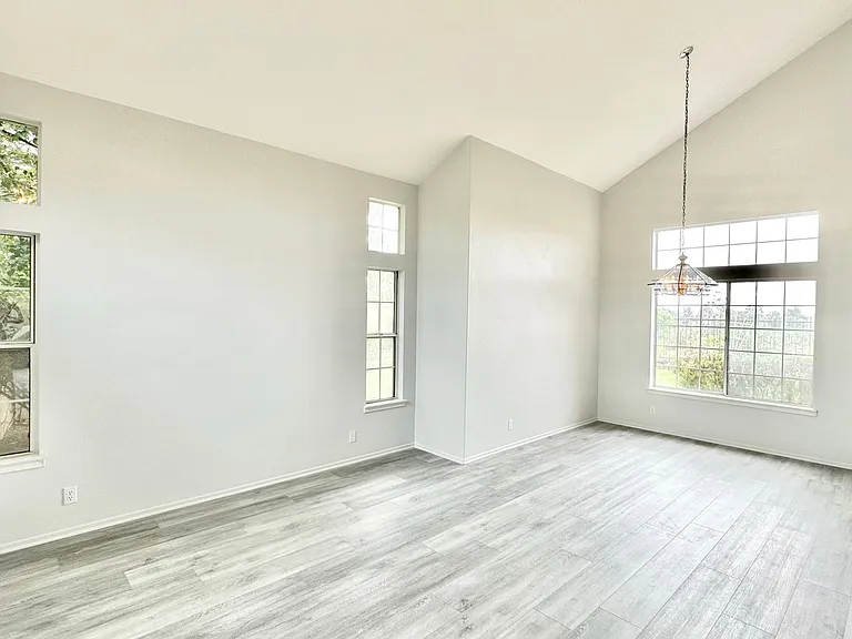 1043 Carryll Park Ct — Photo 5