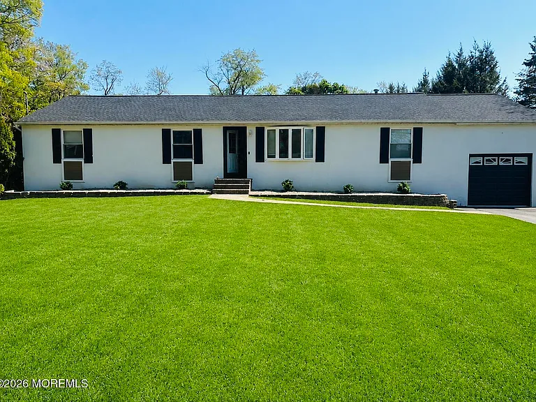 570 Eltone Rd — Photo 1