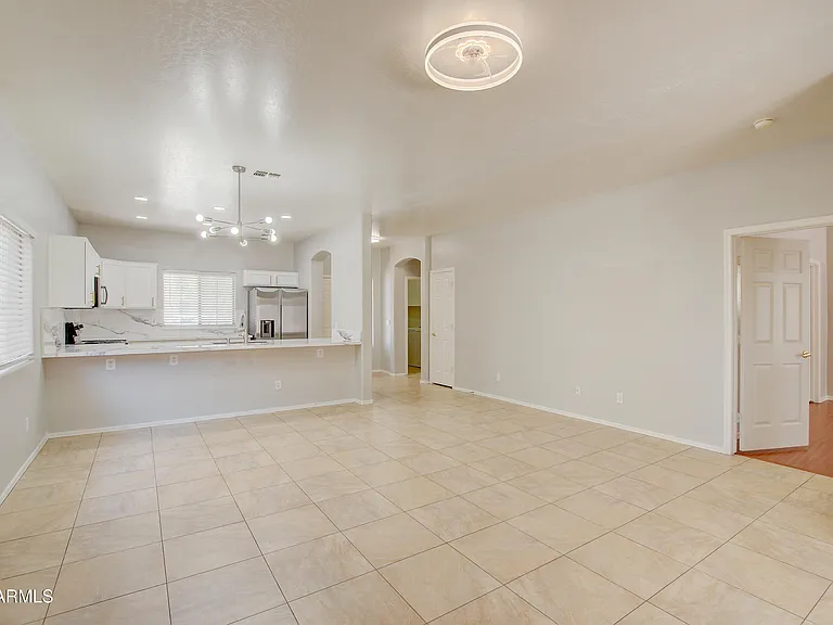 2043 N Holguin Way — Photo 9