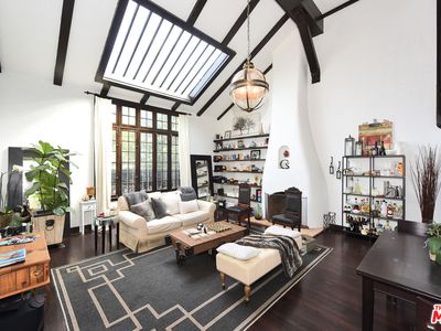 6206 Banner Ave #1, Los Angeles, CA, 90038