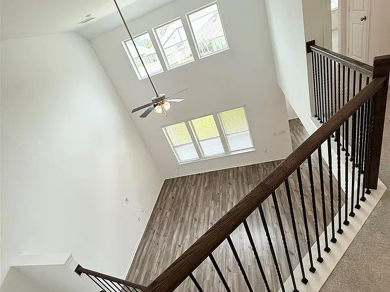 15826 Dove Hollow Dr — Photo 12