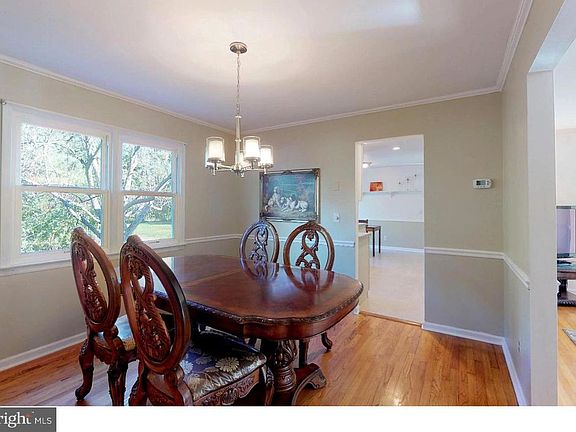 4th image of 5 Woodmeadow Ln