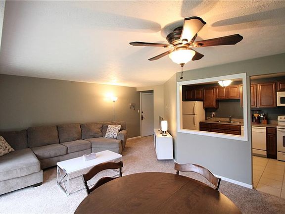 5th image of 9610 Cove Dr Unit B15