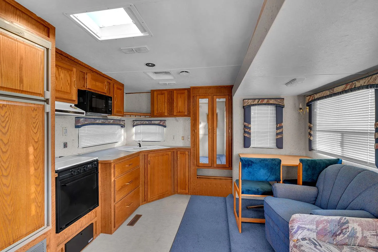 1 bed, 200 sqft, $895 — Photo 1