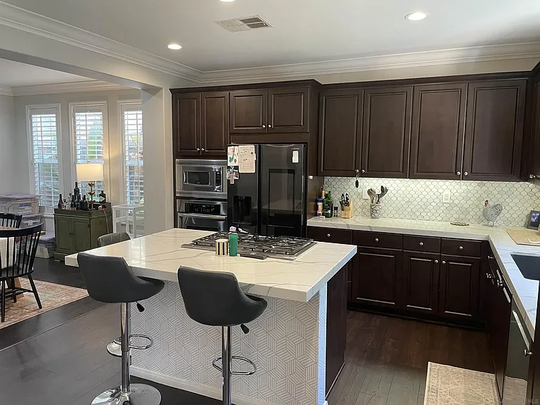 1056 Breakaway Dr — Photo 5