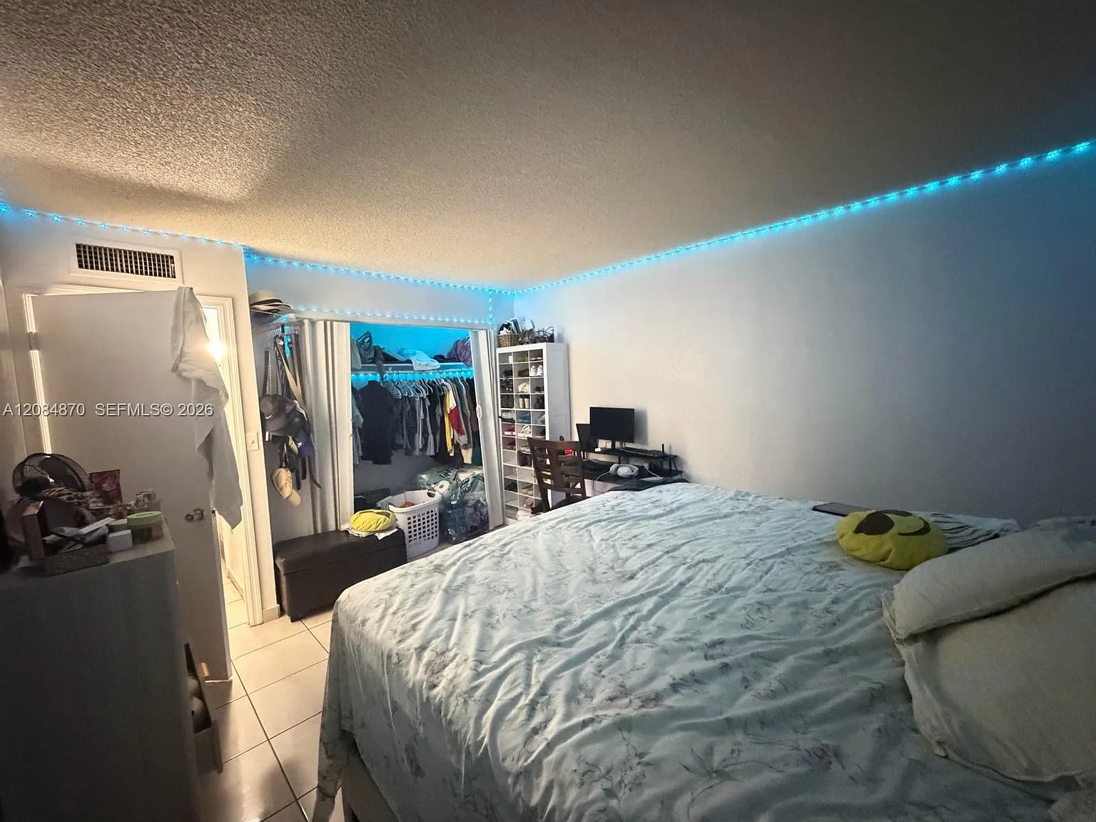 Las Estrellas Condo — Photo 2