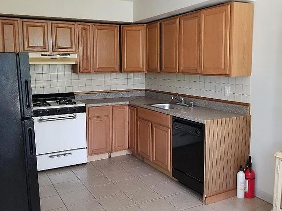 5th image of 303A Andros Ave
