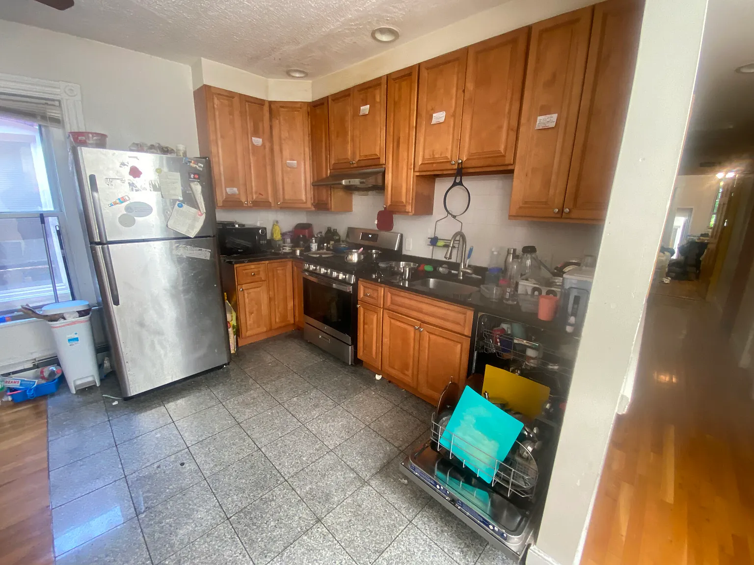 5 bed, 2.0 bath, $5,000 — Photo 1