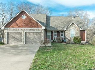 1440 W Forest Dr, Olathe, KS 66061