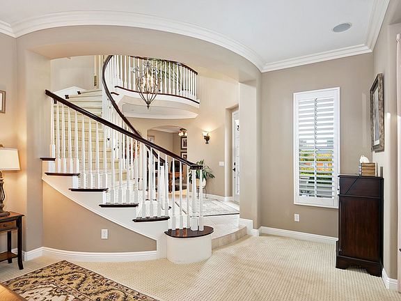 Spiral Staircase off entry