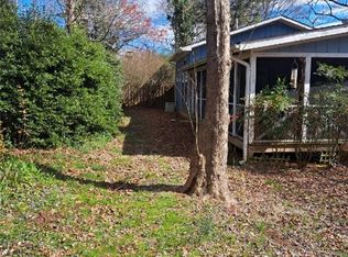 51 Roper Rd, Flat Rock, NC 28731