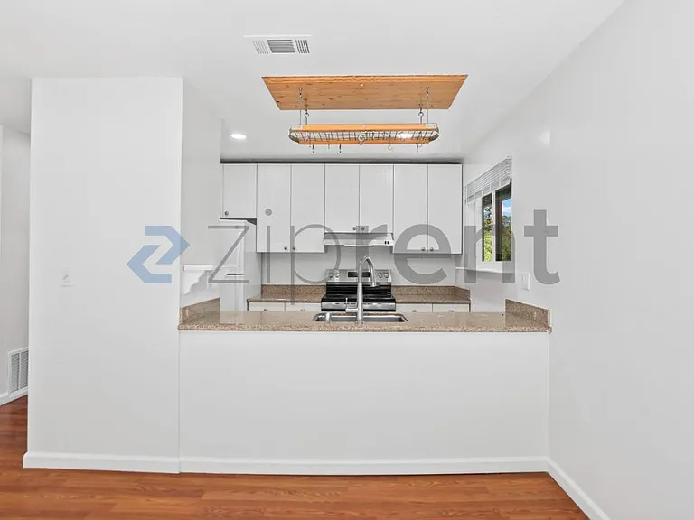 2101 Vanderslice Ct #14 — Photo 11