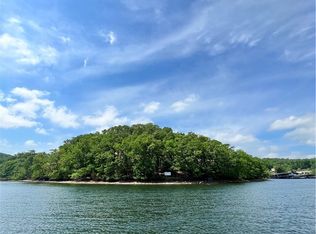 21 Redbud Rd, Lake Ozark, MO 65049