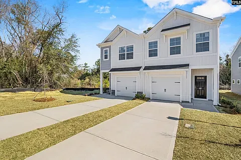 3 bed, 2.5 bath, 1475 sqft, $2,000 — Photo 2