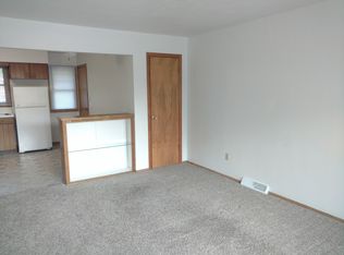 2110 Melrose Ct, Cedar Falls, IA 50613