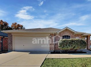 11933 Gold Creek Dr E, Fort Worth, TX 76244