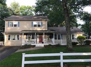 25 Southside Dr, Monroe, NY 10950