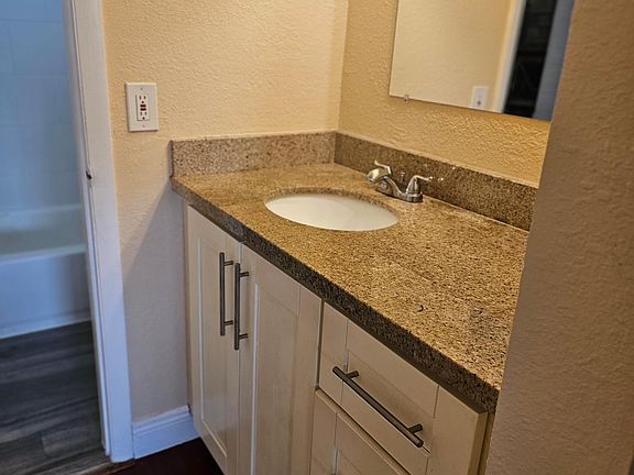 5th image of 6050 NW 64th Ave