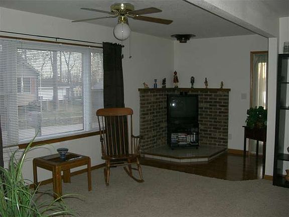 5th image of 5377 Parkwood Dr