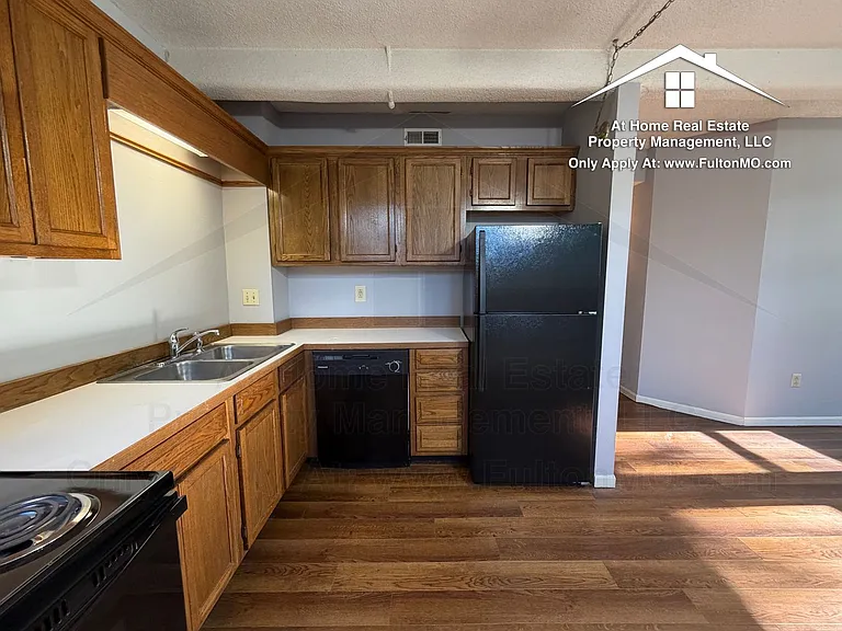 808 Center St #3 — Photo 7