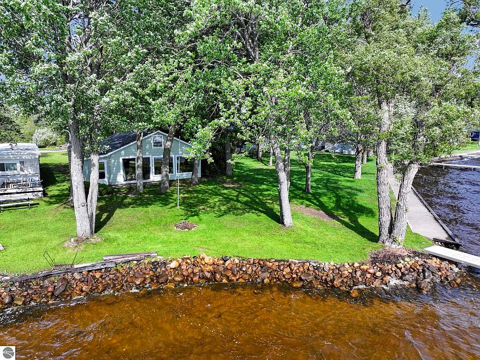 1st image of 657 E Lake Mitchell Dr