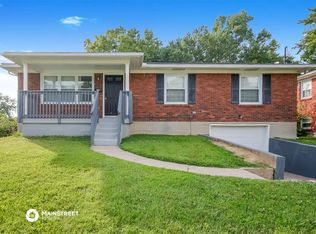 5100 Lesabre Dr, Louisville, KY 40216
